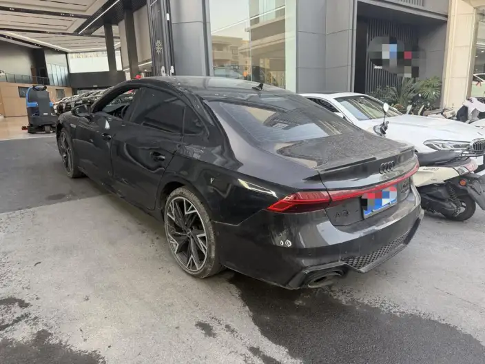 Audi A7 L 2024 Model 45 TFSI quattro Black Samurai Edition