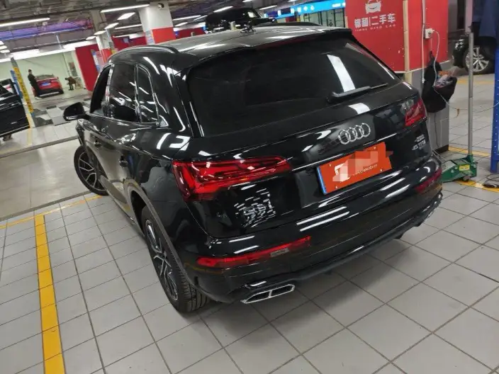 Audi Q5L 2025 Model 40TFSI Luxury Dynamic Model