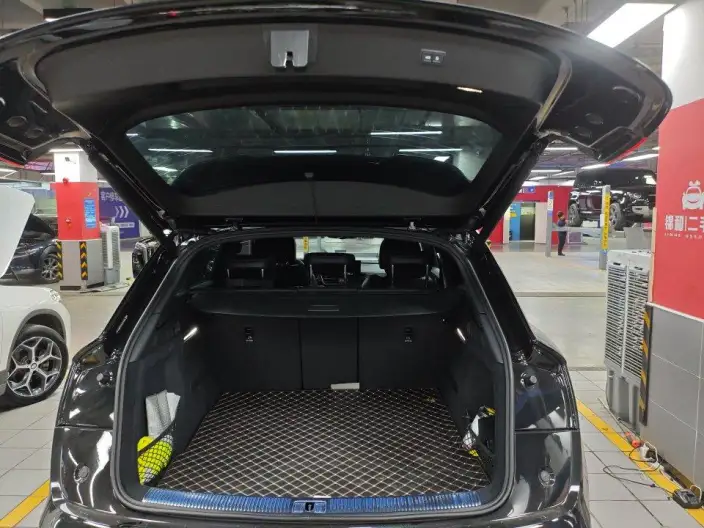 Audi Q5L 2025 Model 40TFSI Luxury Dynamic Model – фото 9