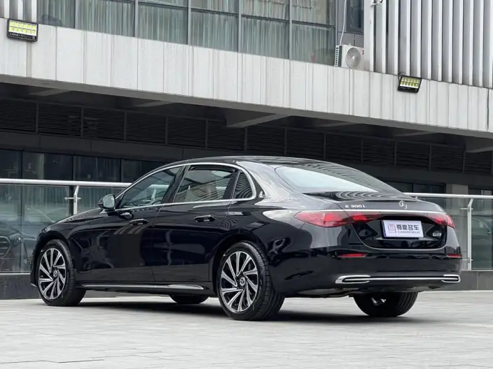 Mercedes-Benz E-Class 2025 Model E 300 L Luxury Model sedan – фото 4