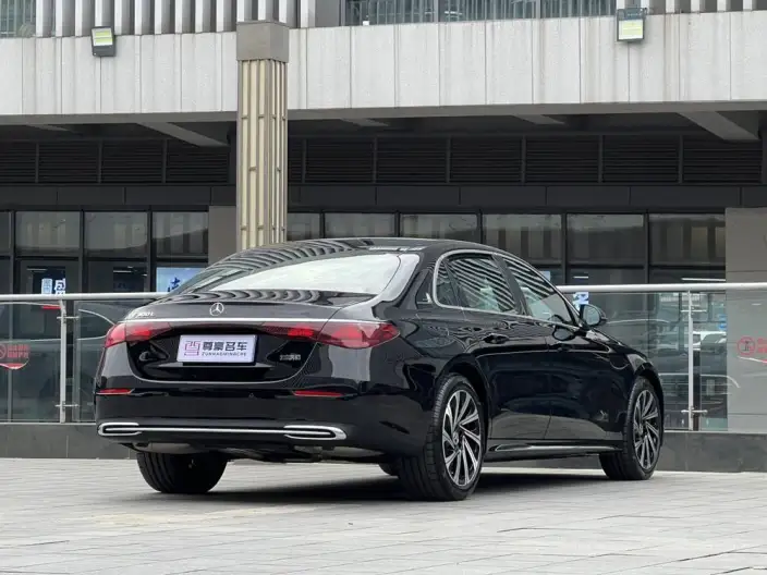 Mercedes-Benz E-Class 2025 Model E 300 L Luxury Model sedan – фото 6