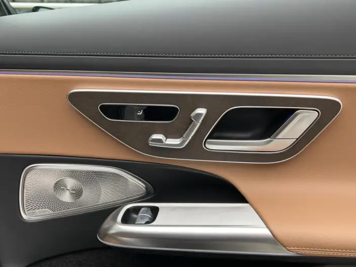 Mercedes-Benz E-Class 2025 Model E 300 L Luxury Model sedan – фото 8