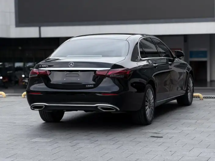 Mercedes-Benz E-Class 2022 Model Facelift II E 300 L Fashion Model sedan – фото 6