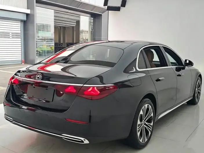 Mercedes-Benz E-Class 2025 Model E 300 L Luxury Model sedan – фото 6