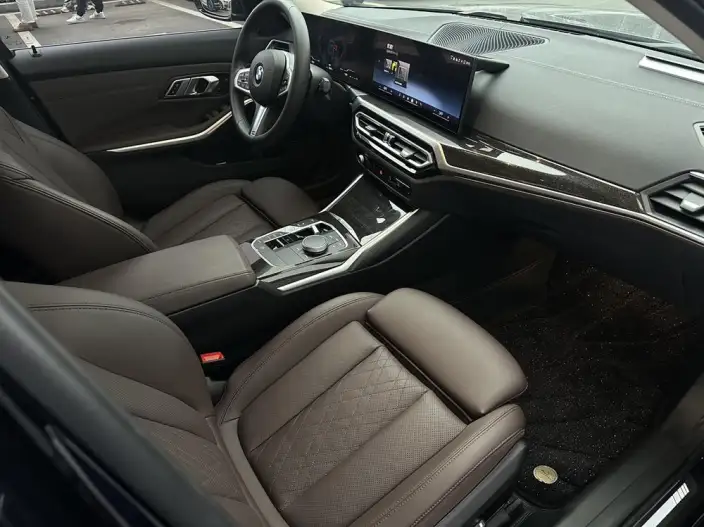 BMW 3 Series 2023 Model 325Li M Sports Set – фото 10