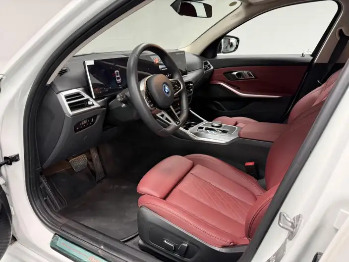 BMW i3 2026 Model eDrive40L Night Set – фото 8