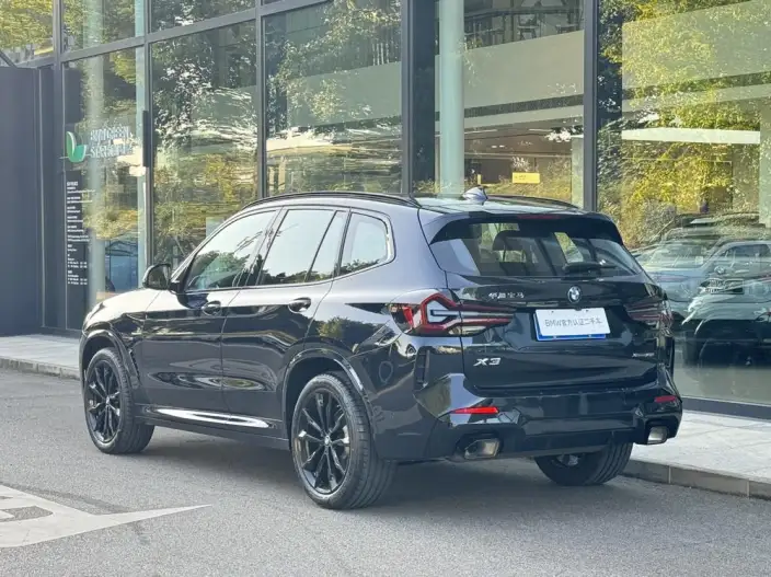 BMW X3 2023 Model xDrive30i Exclusive Model M Night Set – фото 4