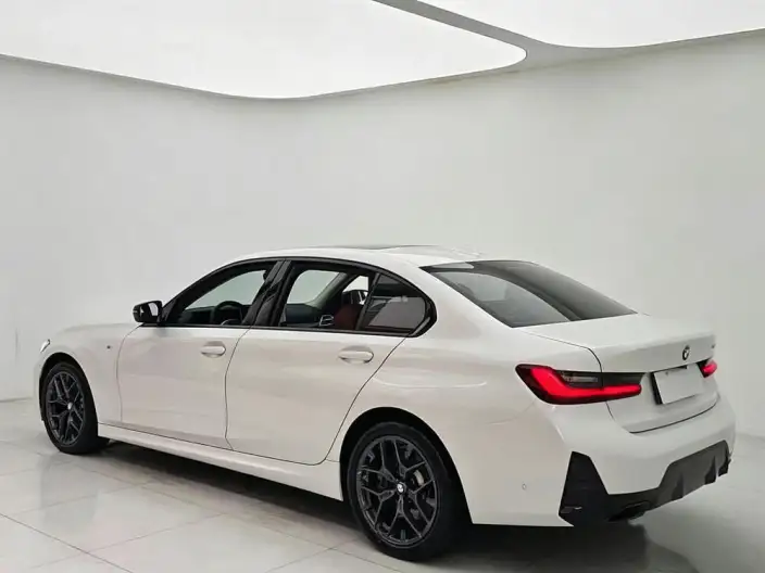 BMW 3 Series 2025 Model 330Li M Sports Night Set – фото 5