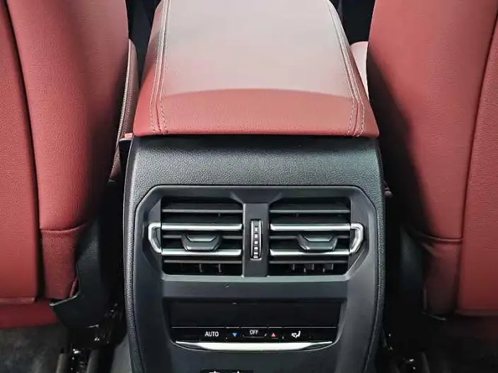 BMW 3 Series 2025 Model 330Li M Sports Night Set – фото 9