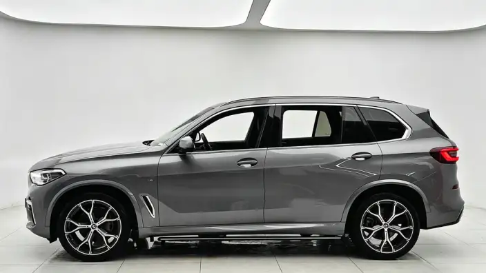 BMW X5 2022 Model xDrive 40Li M Sports Set – фото 4