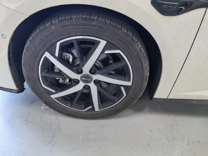 BYD Seal 07DM 2026 Model DM-i 230KM Flagship Model – фото 8