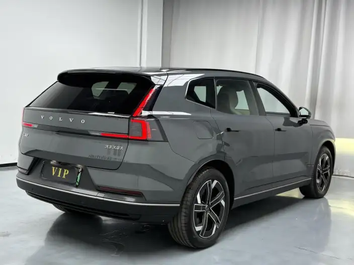 Volvo XC70 2026 Model 4WD Ultra-long Endurance Core – фото 5