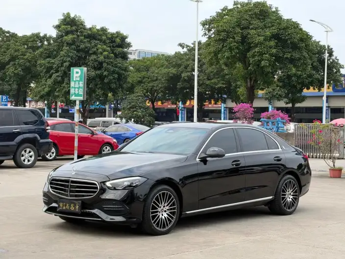 Mercedes-Benz C-Class 2023 Model C 260 L – фото 1