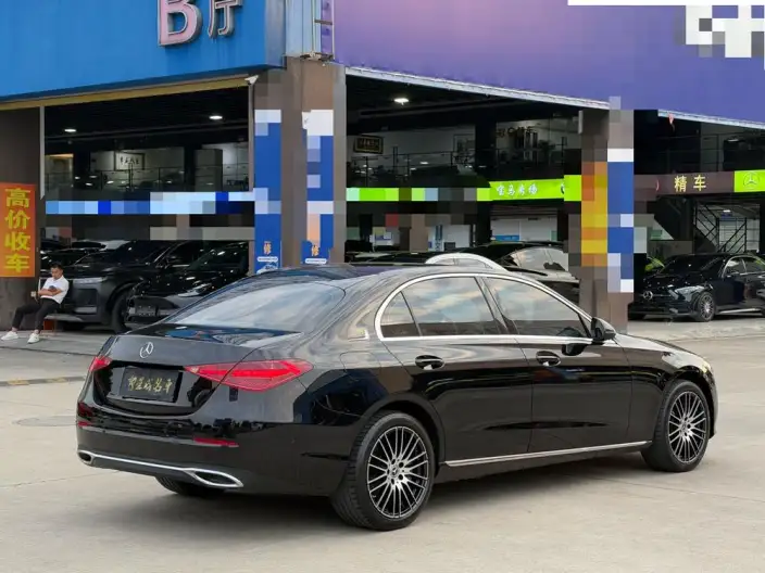 Mercedes-Benz C-Class 2023 Model C 260 L – фото 6