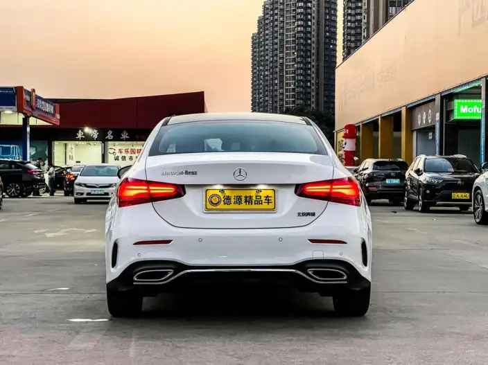 Mercedes-Benz A-class 2024 Model Facelift A 200 L Fashion Edition – фото 4