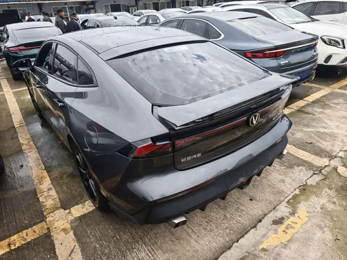 Changan UNI-V 2023 Model 1.5T Smart Pilot Model