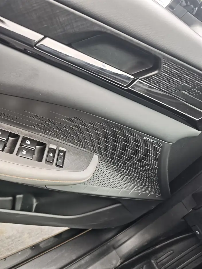 Changan UNI-V 2023 Model 1.5T Smart Pilot Model – фото 9