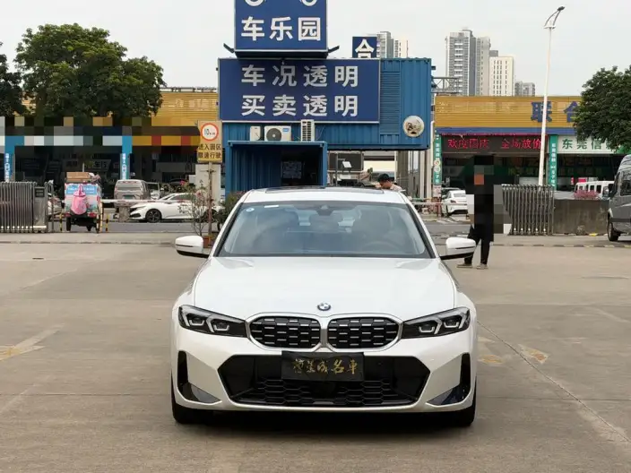 BMW 3 Series 2025 Model 325Li M Sports Set – фото 2