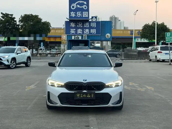 BMW 3 Series 2026 Model 330Li M Sports Night Set – фото 2