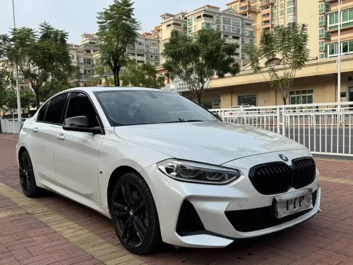 BMW 1 Series 2023 Model 125i M Sports Night Edition – фото 3