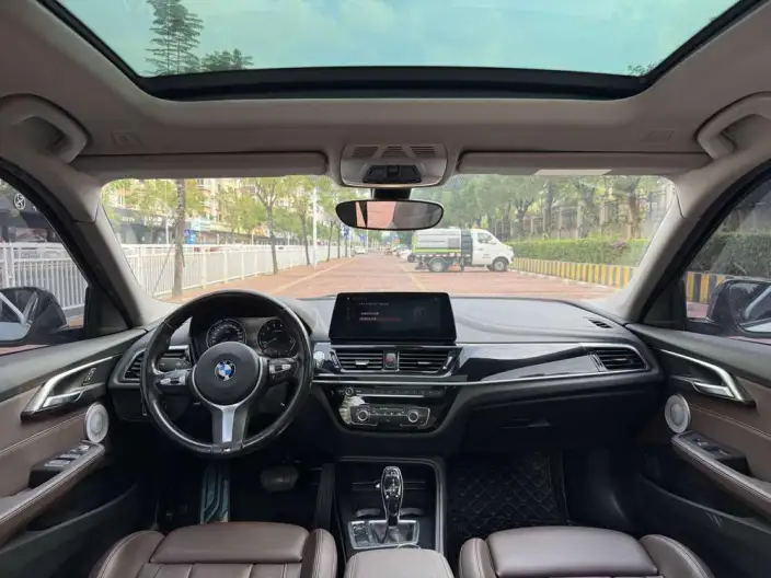 BMW 1 Series 2023 Model 125i M Sports Night Edition – фото 10