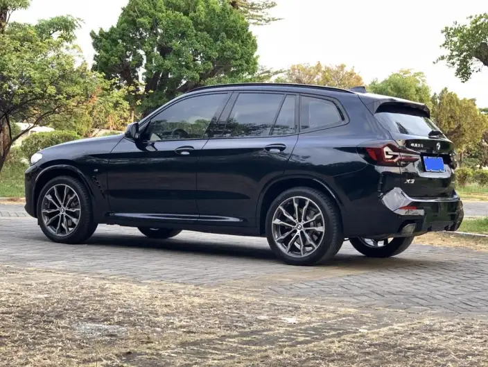 BMW X3 2023 Model xDrive30i Leading Model M Night Set – фото 4