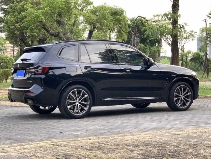BMW X3 2023 Model xDrive30i Leading Model M Night Set – фото 6