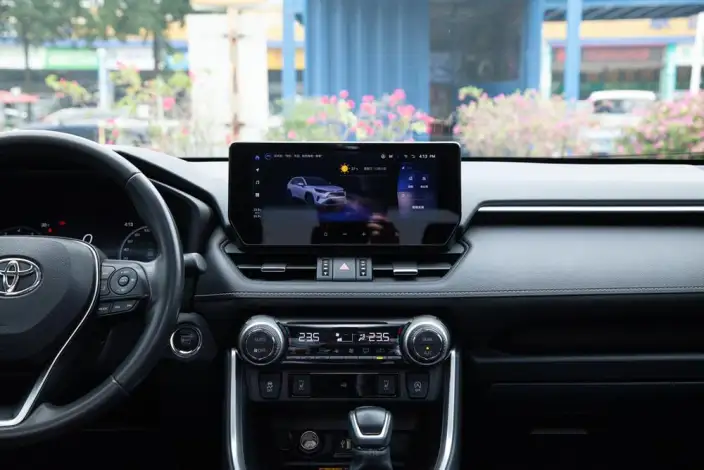 Toyota RAV4 2023 Model 2.0L CVT 2WD 20th Anniversary Platinum Memorial Edition – фото 10