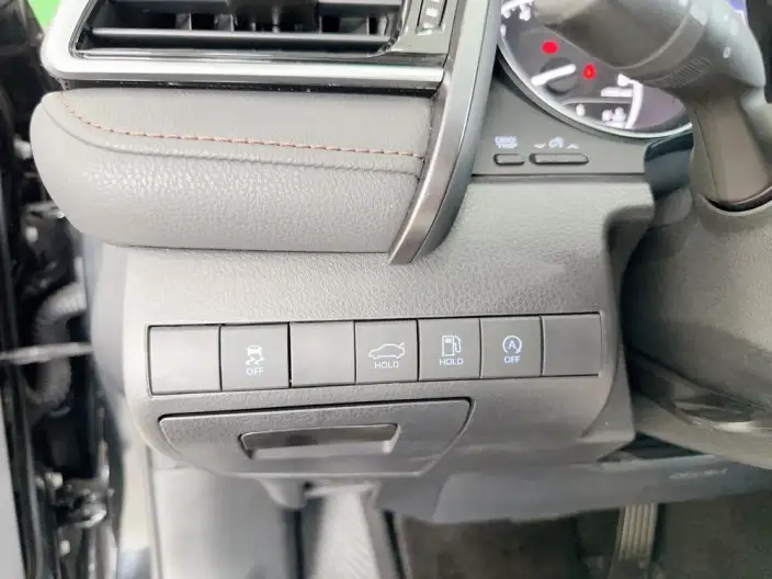 Toyota Camry 2022 Model 2.0GVP Leading version – фото 7