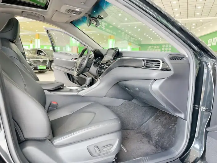 Toyota Camry 2022 Model 2.0GVP Leading version – фото 10