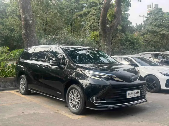 Toyota Sienna 2024 Model Hybrid 2.5L Comfort Edition – фото 3