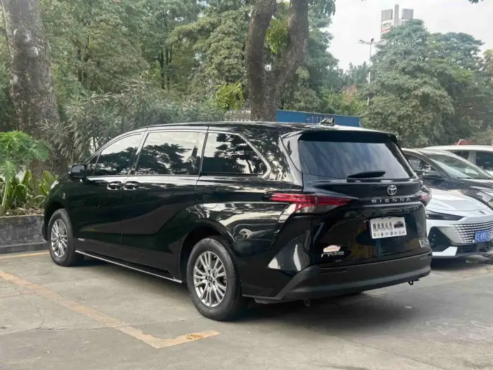 Toyota Sienna 2024 Model Hybrid 2.5L Comfort Edition – фото 4