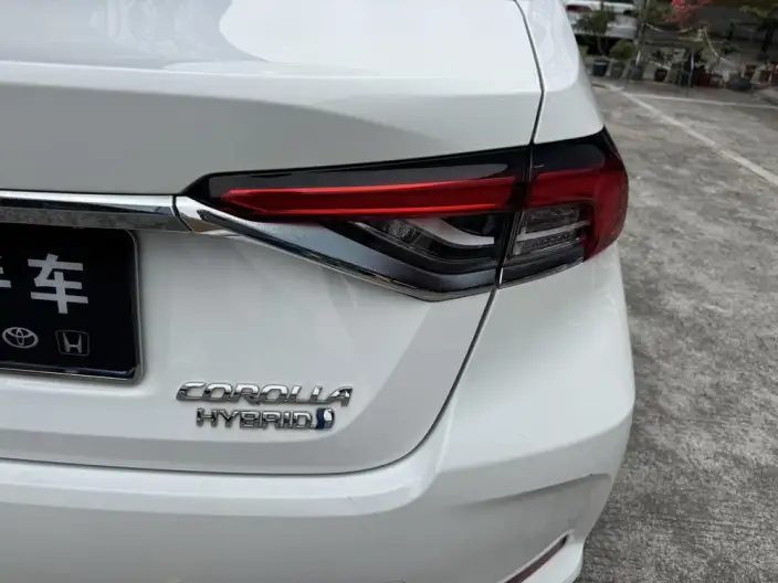 Toyota Corolla 2024 Model Intelligent Hybrid 1.8L E-CVT Pioneer Edition – фото 8