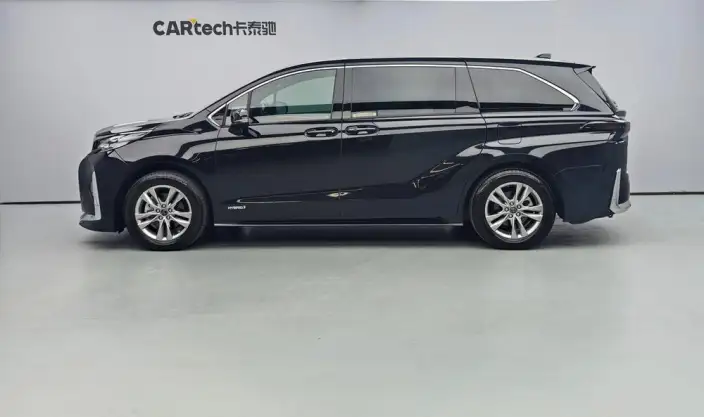 Toyota Sienna 2023 Model Hybrid 2.5L Comfort Edition – фото 3