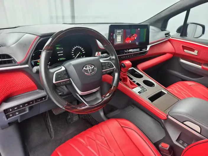 Toyota Sienna 2023 Model Hybrid 2.5L Comfort Edition – фото 8