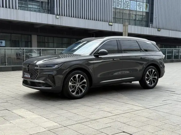 Nautilus 2023 Model 2.0T 4WD Exclusive Edition
