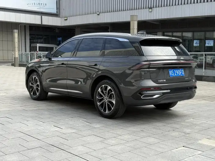 Nautilus 2023 Model 2.0T 4WD Exclusive Edition – фото 5