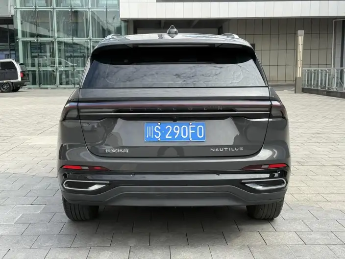 Nautilus 2023 Model 2.0T 4WD Exclusive Edition – фото 6