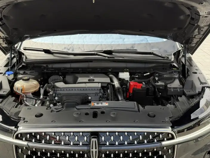Nautilus 2023 Model 2.0T 4WD Exclusive Edition – фото 8