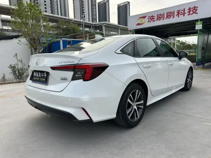 Model Ge 2022 Model 240TURBO CVT Exclusive Edition – фото 7