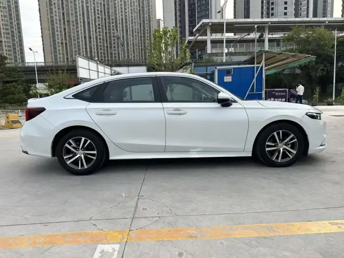 Model Ge 2022 Model 240TURBO CVT Exclusive Edition – фото 8