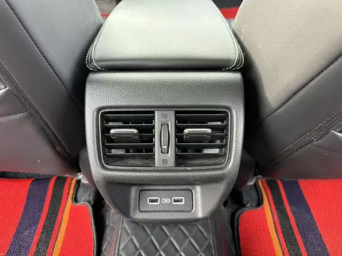 Model Ge 2022 Model 240TURBO CVT Exclusive Edition – фото 10
