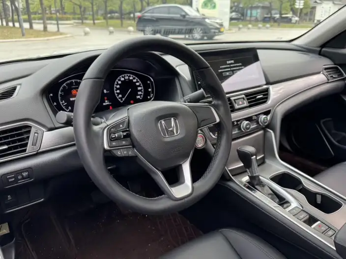 Honda Accord 2022 Model 260TURBO Deluxe Edition – фото 9