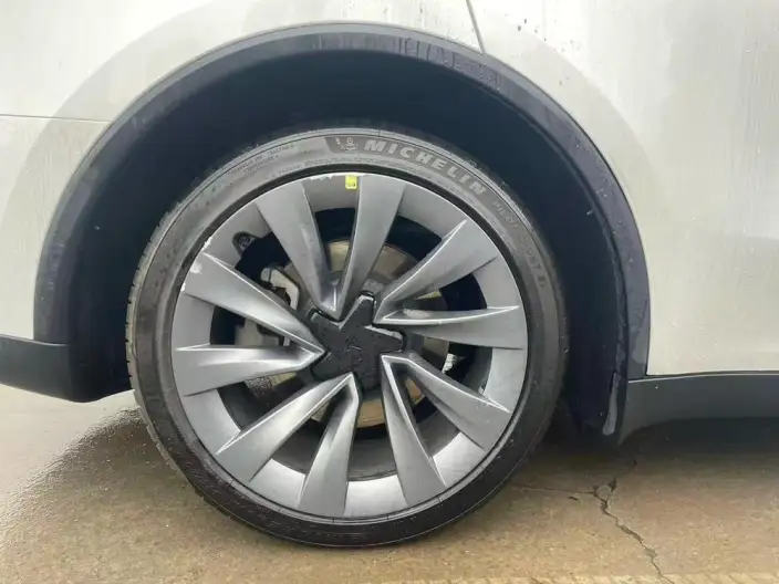 Model Y 2025 Model Long Battery Life Pro Rear-wheel drive version – фото 6