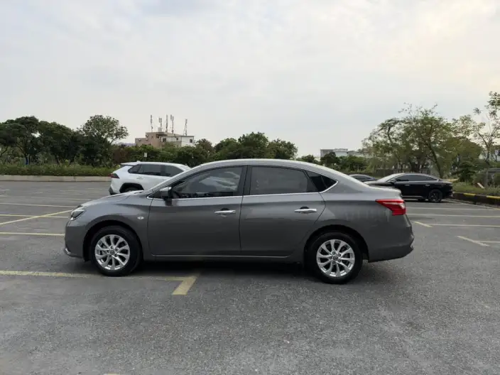 Nissan Sylphy 2024 Model Facelift Classic 1.6L XE CVT Comfort Edition