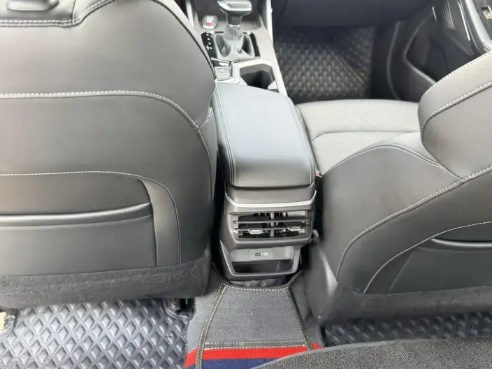Geely Emgrand 2022 Model No. 4 Gen 1.5L CVT Luxury Model – фото 8