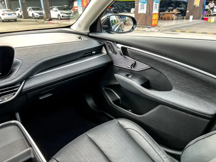 Buick LaCrosse 2023 Model 28T Automatic Yue Zun Edition – фото 7