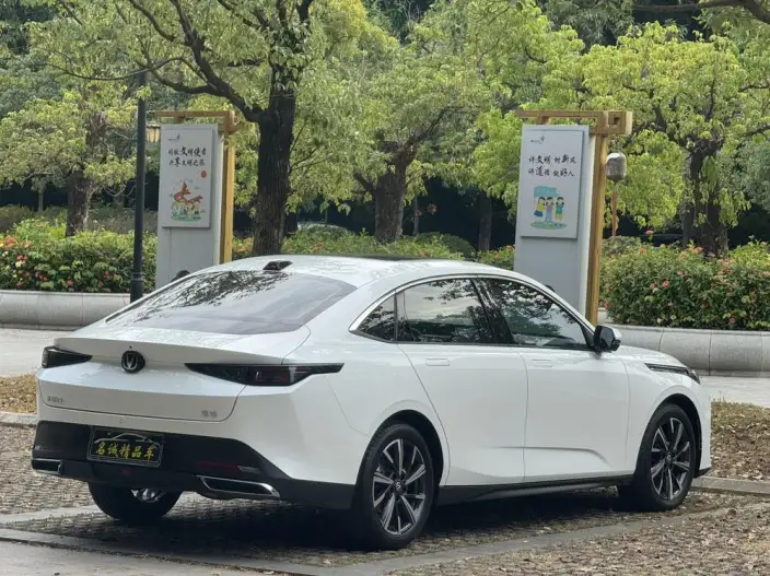 Changan Yida 2023 Model 1.5T GDI Automatic Pilot Model – фото 5