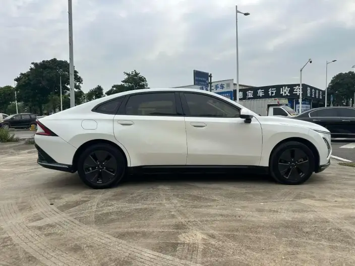 Wuling Xingguang PHEV 2023 Model 70 Standard Edition – фото 6