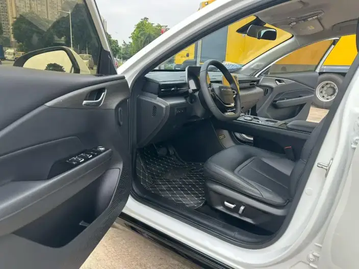 Wuling Xingguang PHEV 2023 Model 70 Standard Edition – фото 8